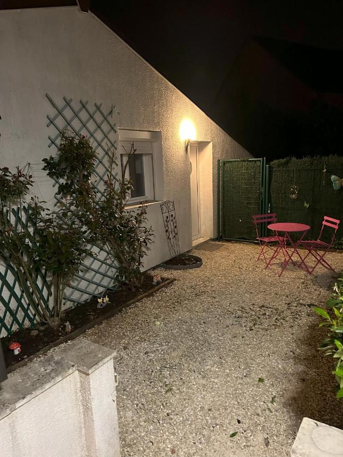Maison Studio Le Bois Fleuri Croissy-Beaubourg Екстериор снимка