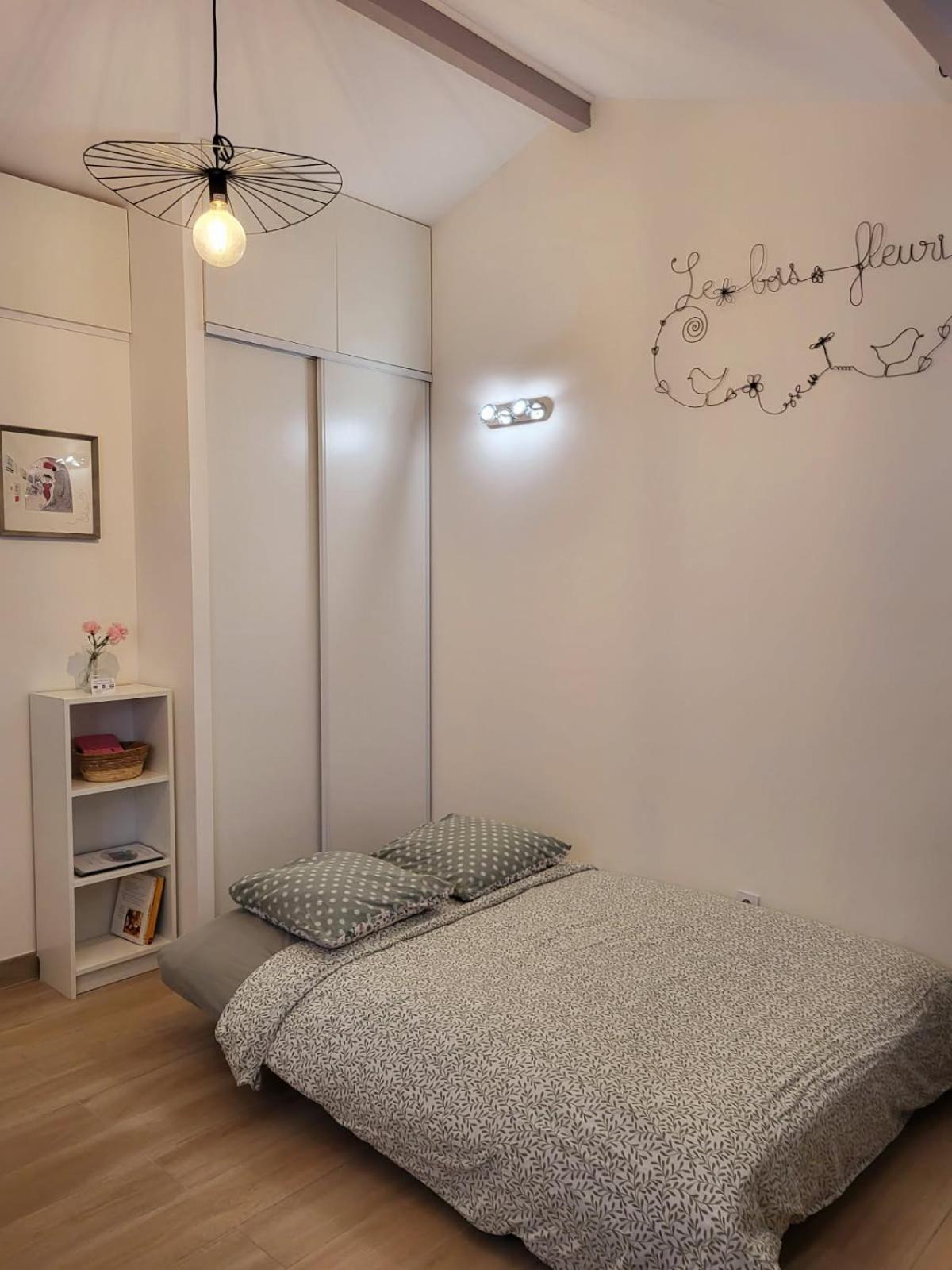 Maison Studio Le Bois Fleuri Croissy-Beaubourg Екстериор снимка